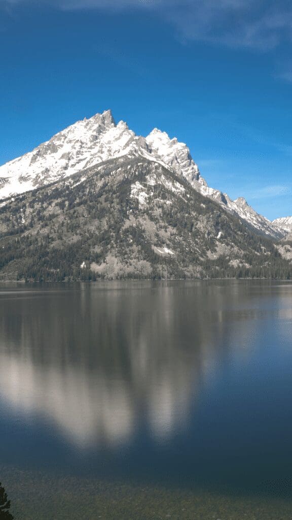 view with lake in front of mountians