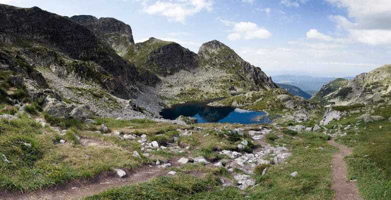 a view of the lakes