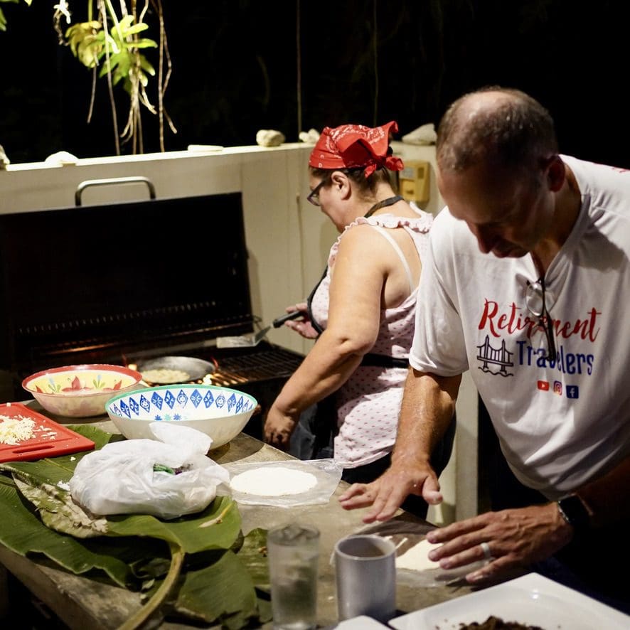 man and a woman at cooking school in costa Rica