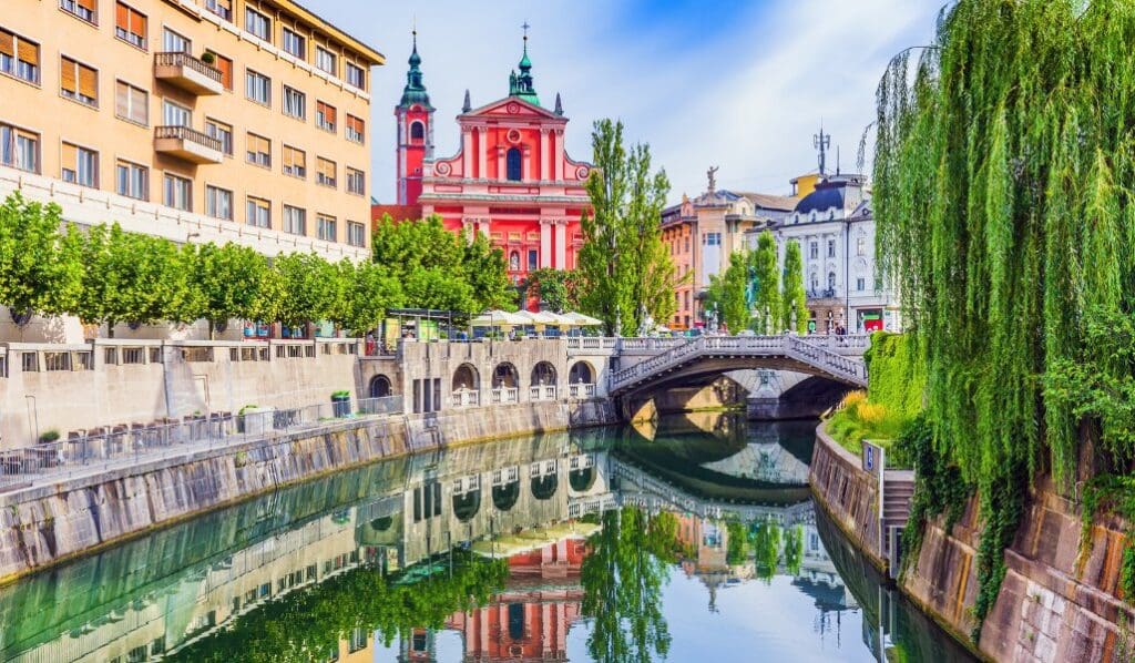River, bridge and buildings in Ljubljana