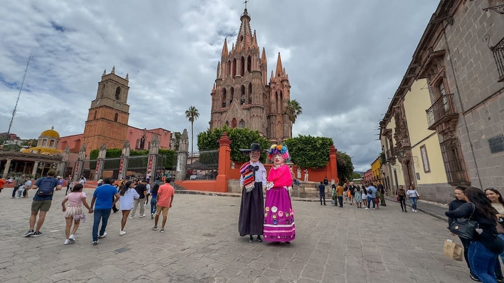 Mojigangas in San Miguel